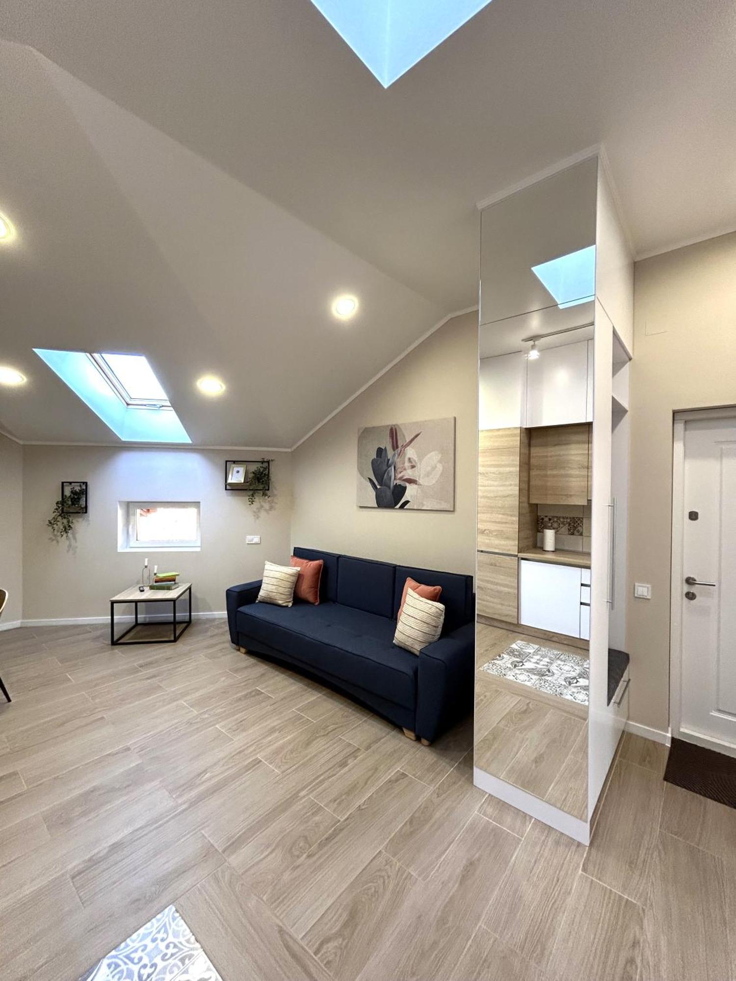 Modern Apartment In The City Center Lviv Dış mekan fotoğraf